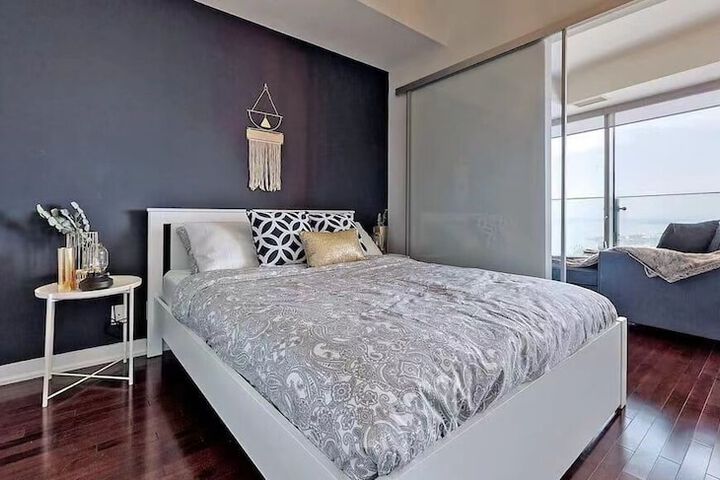 Room 10 of 74