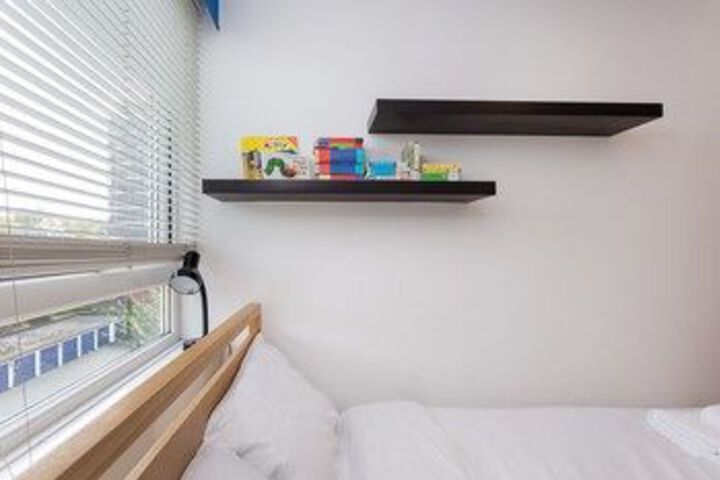 Room 8 of 28
