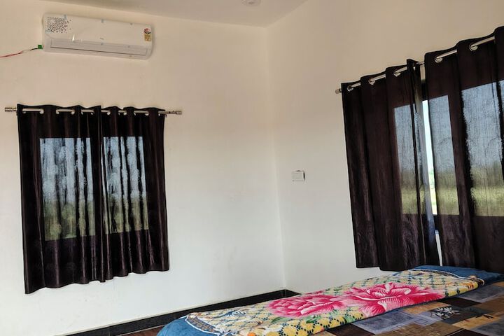 Room 7 of 19