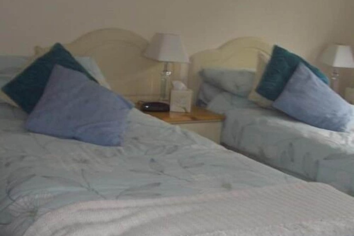 Room 5 of 14
