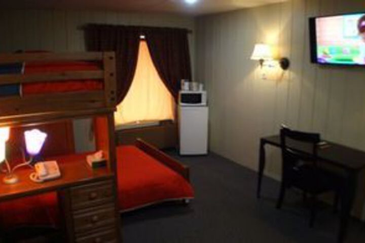 Room 28 of 48