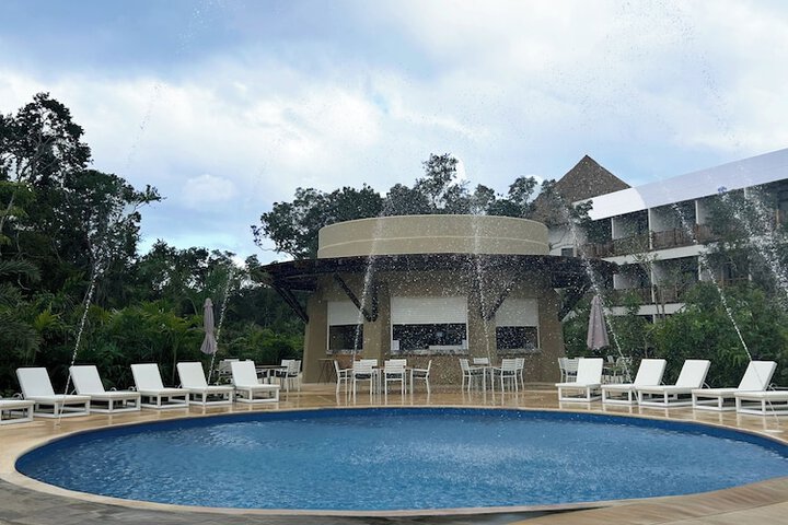 Pool 41 of 103