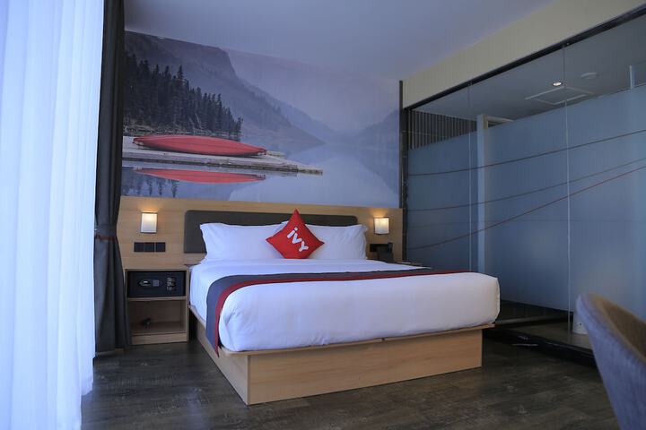 Room 6 of 34