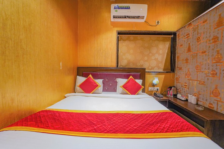 Room 6 of 49