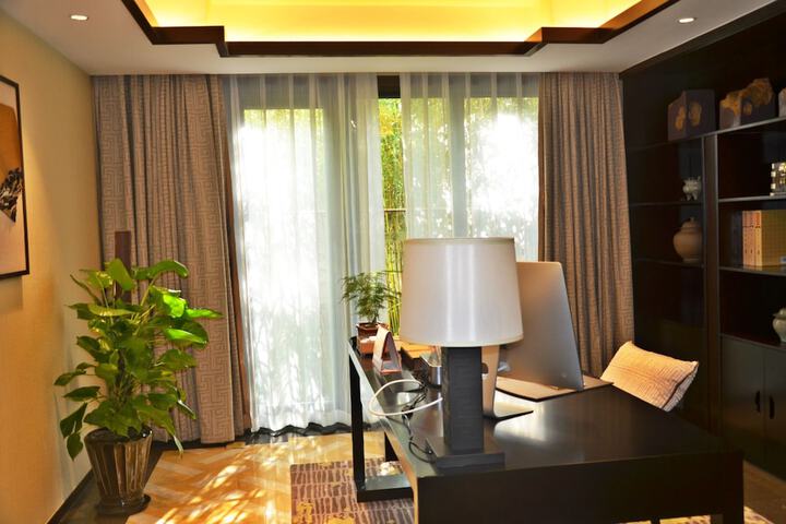 Room 30 of 59