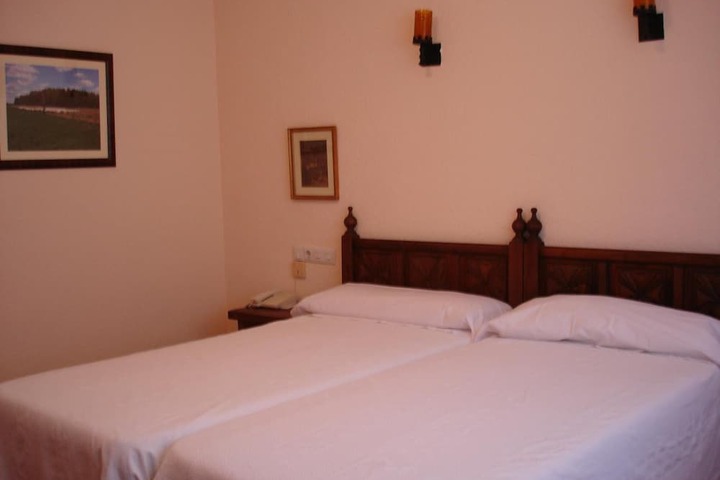 Room 11 of 30