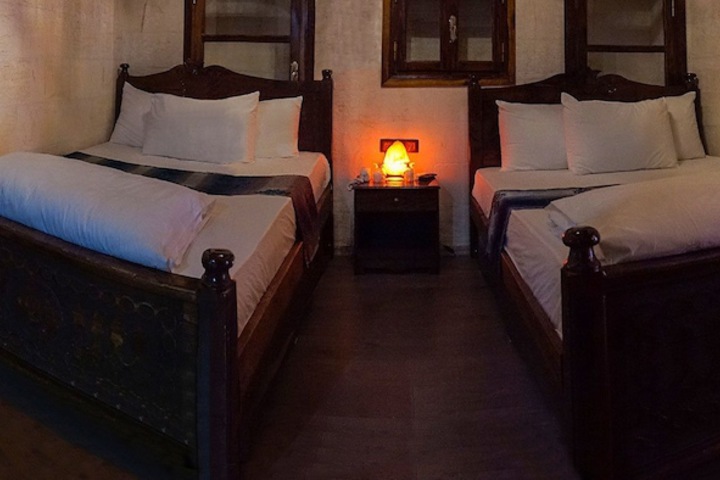Room 4 of 19