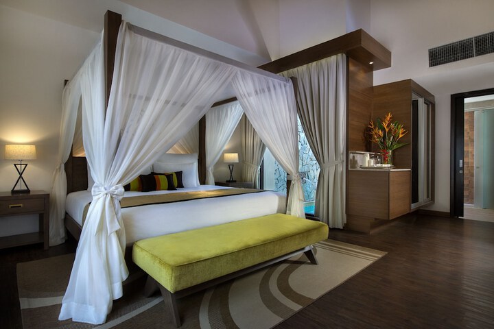 Room 4 of 56