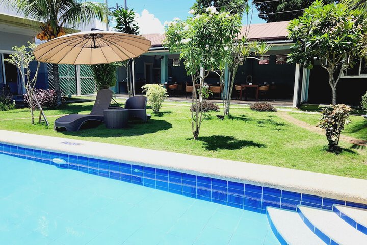 Pool 38 of 60