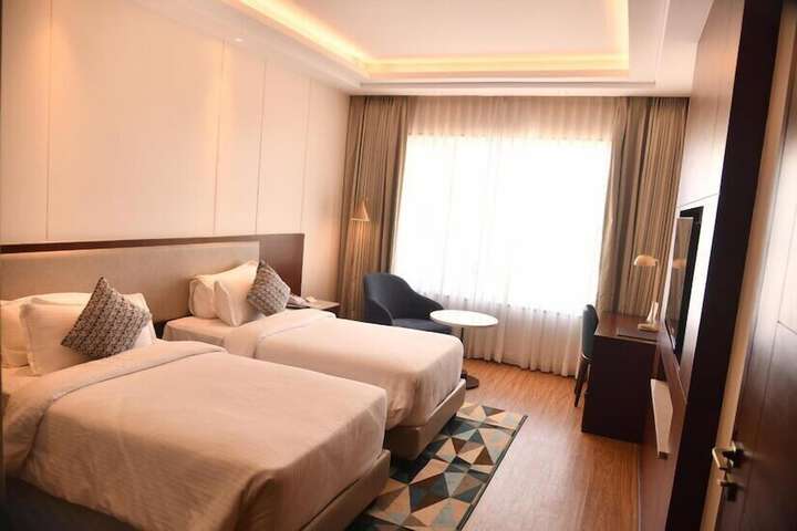 Room 7 of 24