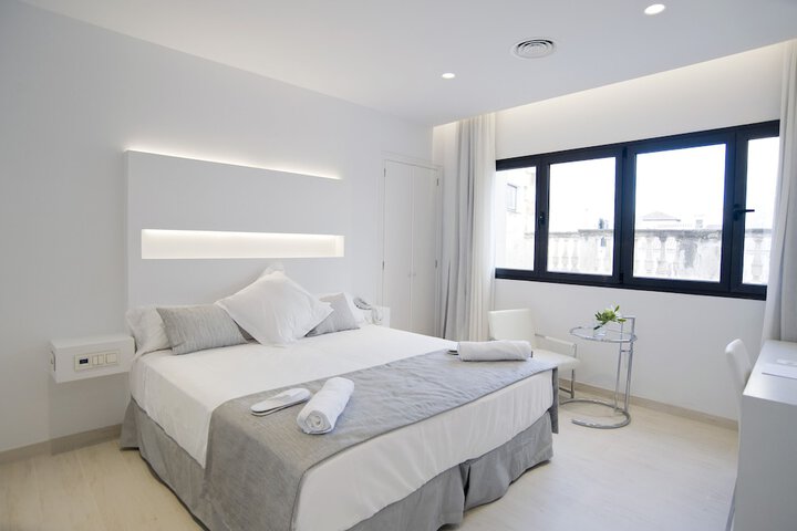 Room 14 of 64