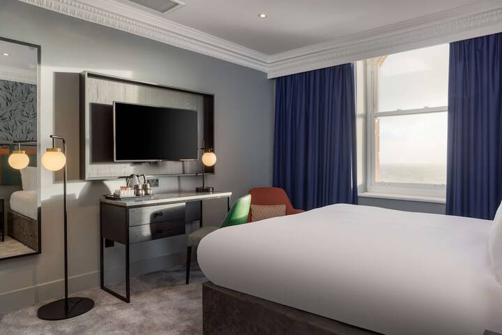 Room 54 of 182