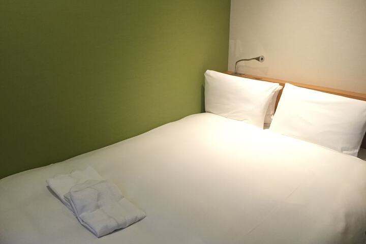 Room 9 of 73