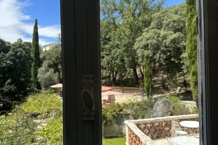Room 50 of 104