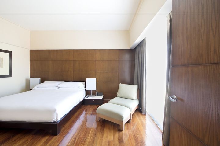 Room 14 of 87