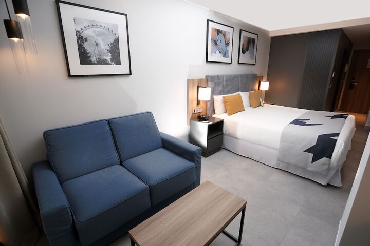 Room 47 of 106