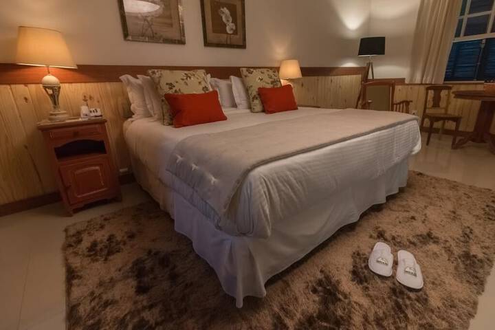 Room 20 of 104