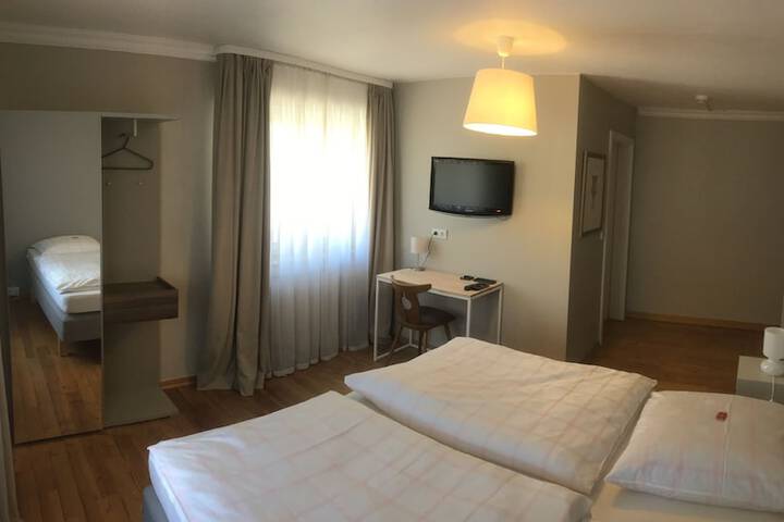 Room 5 of 36