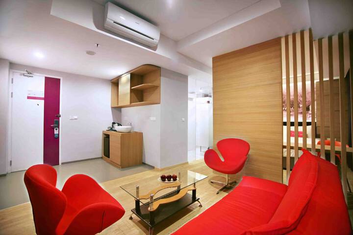 Room 11 of 30