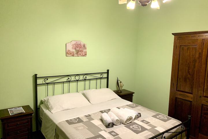 Room 11 of 38
