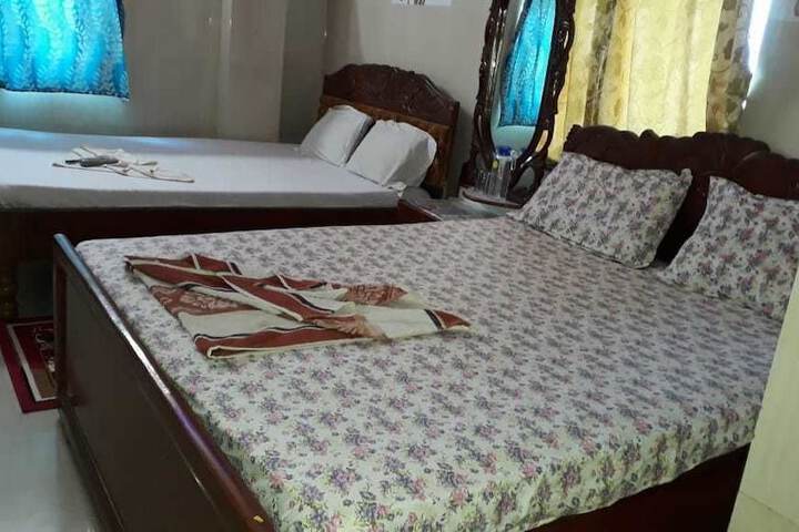 Room 7 of 10