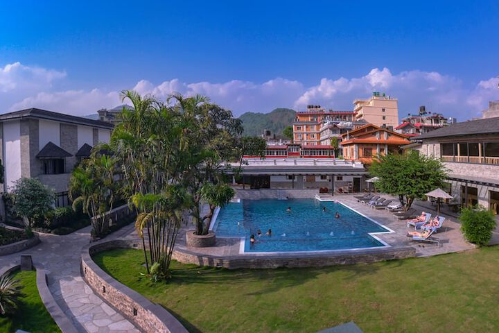 Pool Hotel