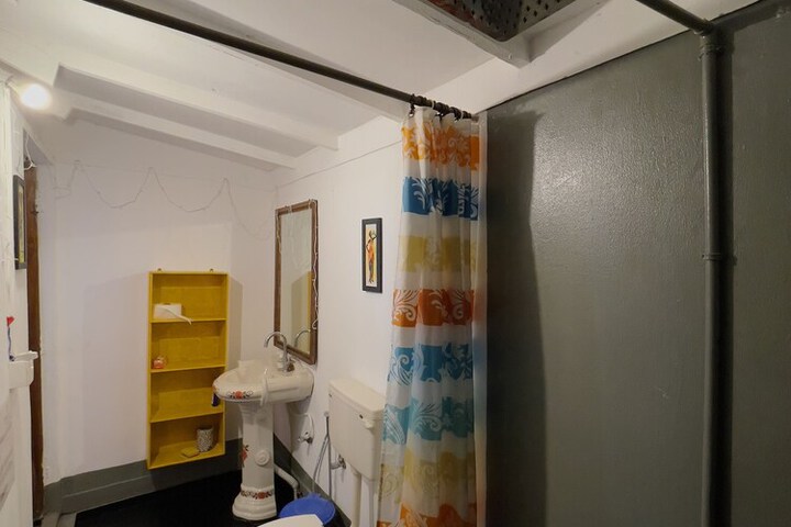 Room 16 of 23