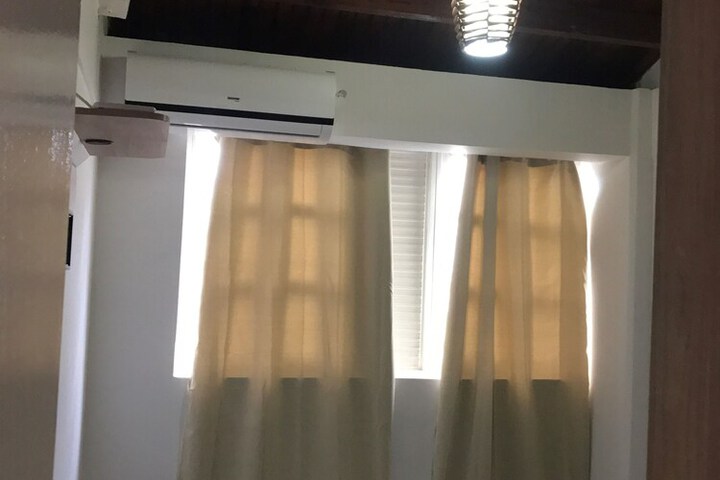 Room 7 of 28