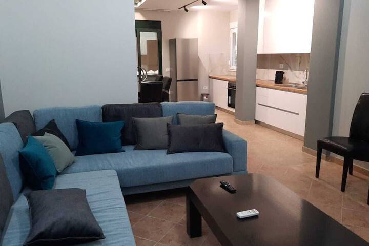 Room 14 of 37