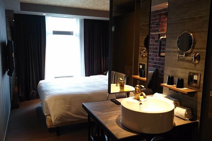 Room 5 of 39