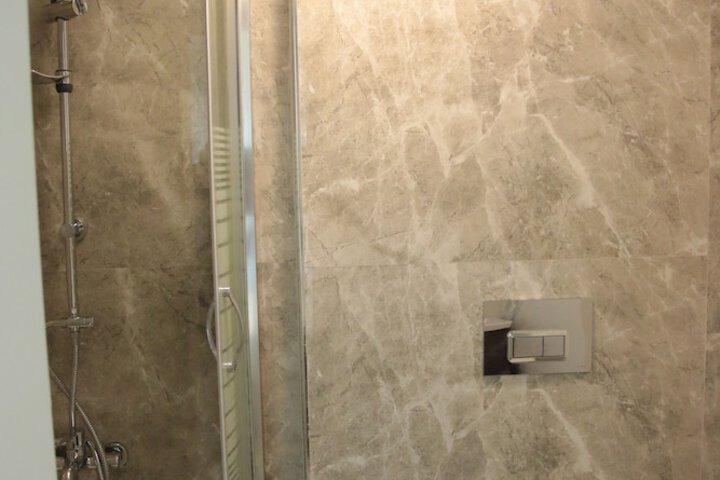 Room 19 of 25