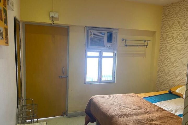 Room 7 of 31