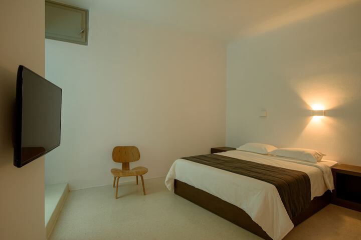 Room 16 of 135