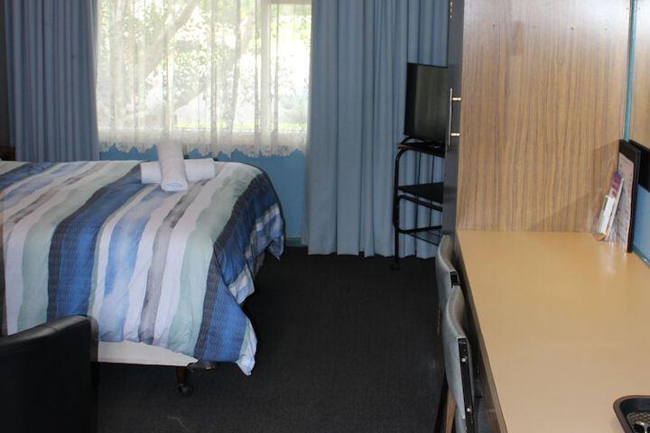 Room 11 of 39