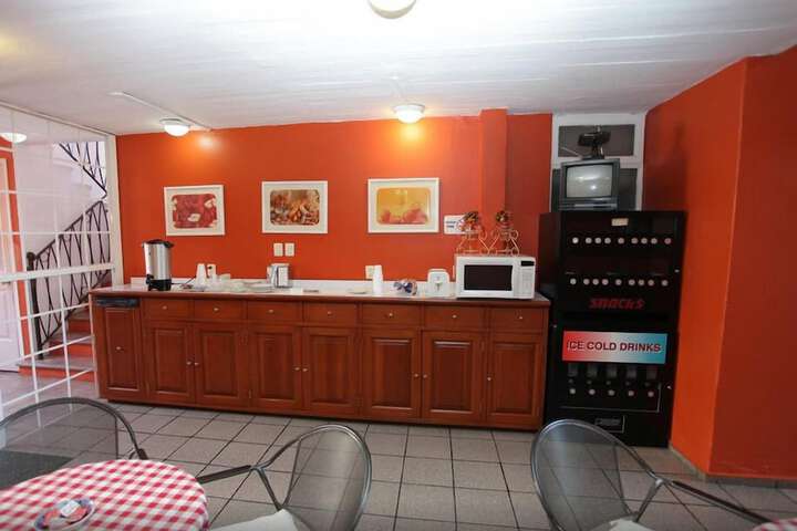 Dining Photos