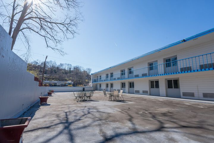 Terrace/Patio 8 of 21