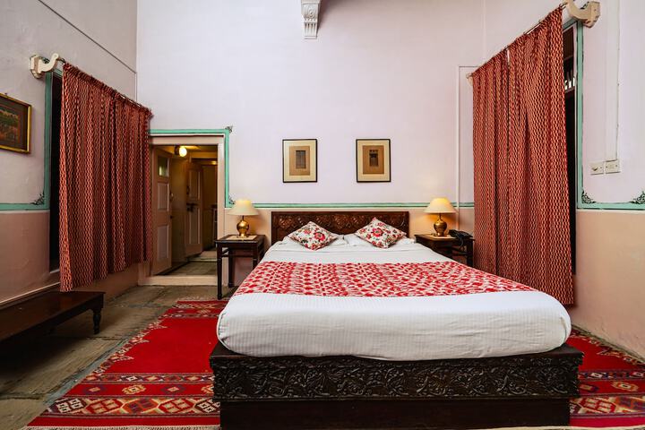 Room 10 of 46