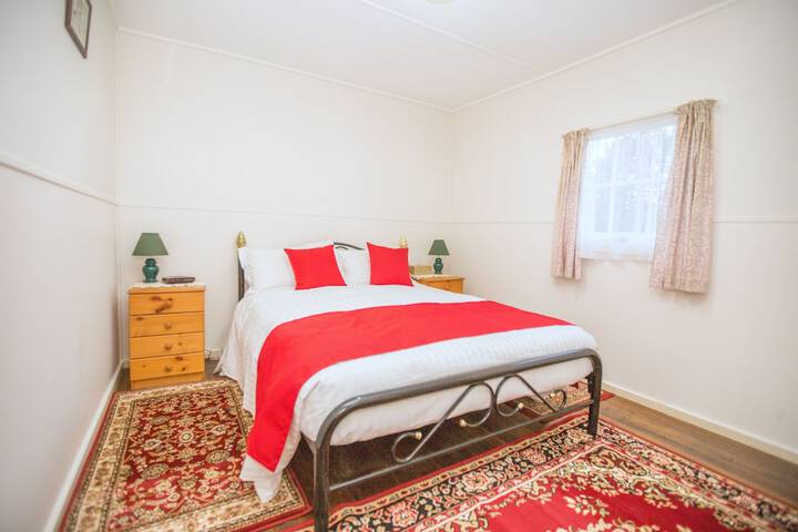 Room 6 of 35