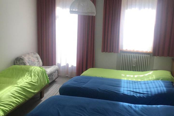 Room 27 of 49