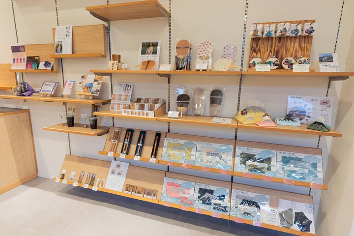 Gift Shop 28 of 40