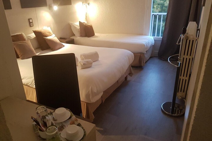 Room 15 of 42