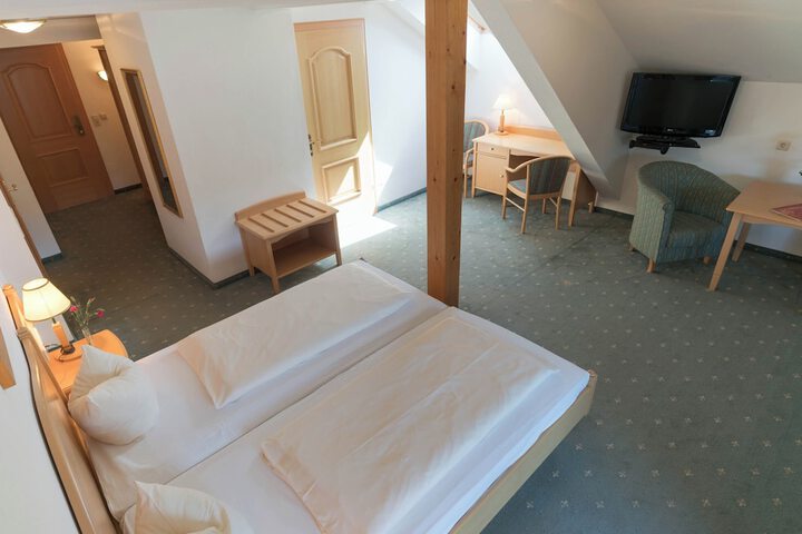 Room 17 of 128