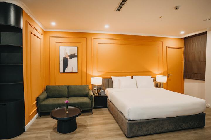 Room 8 of 22