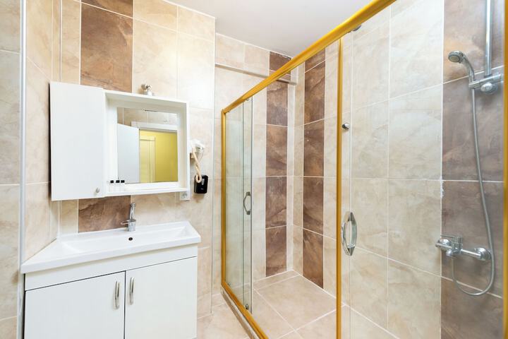 Clean Restrooms