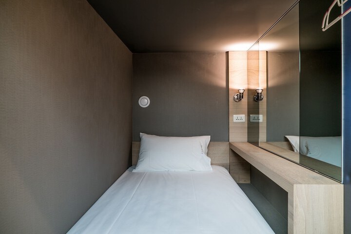 Room 21 of 60