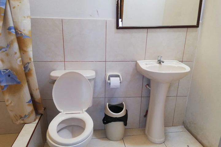 Room 8 of 23