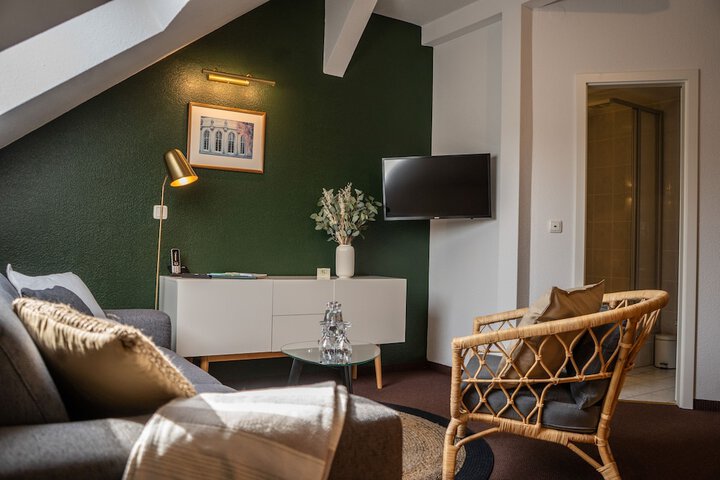 Room 92 of 191