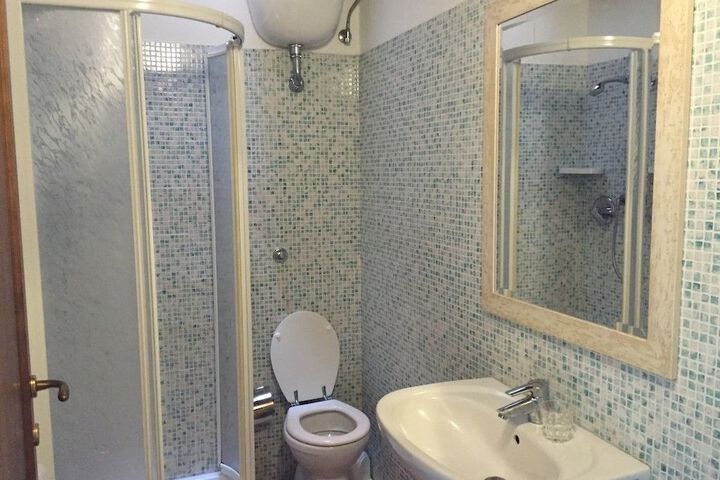 Room 41 of 62