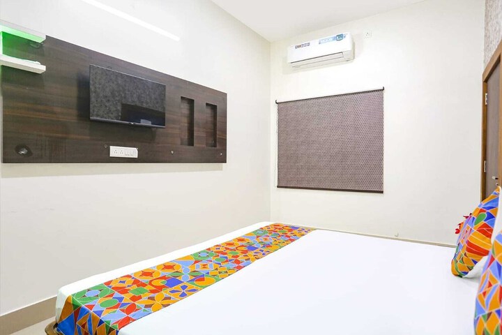 Room 8 of 29