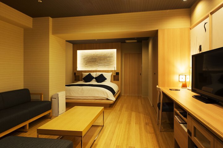 Room 8 of 49
